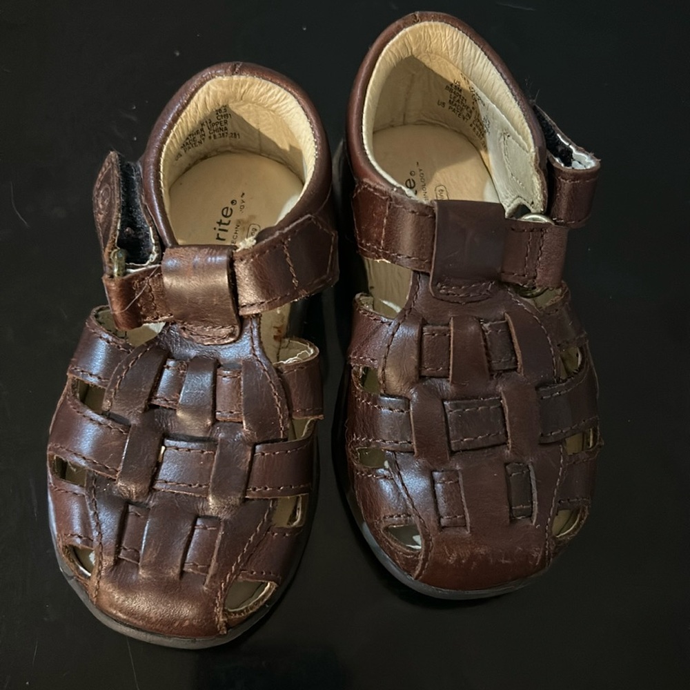Toddler leather sandals